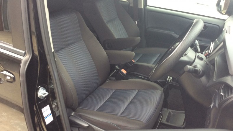 内装前方シート