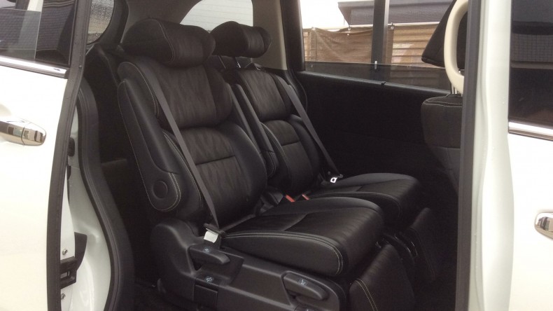 内装後方シート