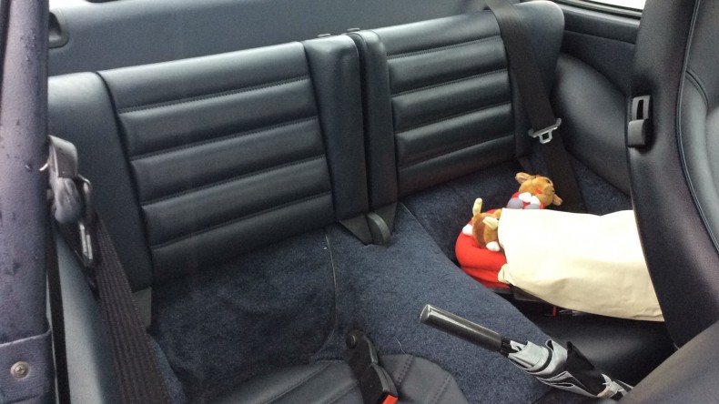 内装後方シート