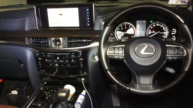 内装インパネ全体