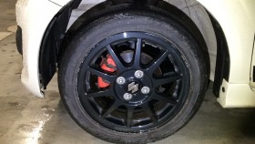 タイヤホイール前