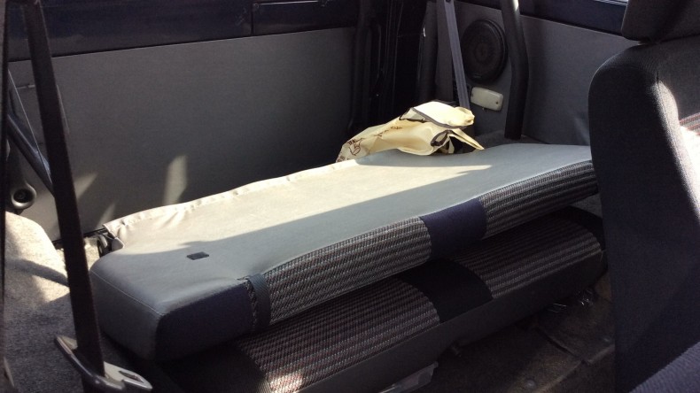 内装後方シート