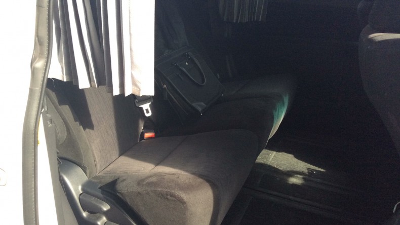 内装後方シート