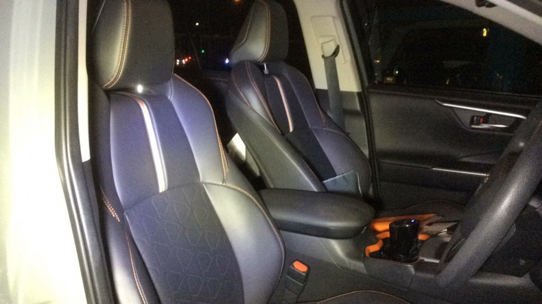 内装前方シート