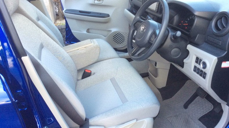 内装前方シート