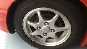 タイヤホイール前