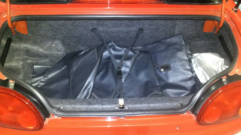 内装トランク