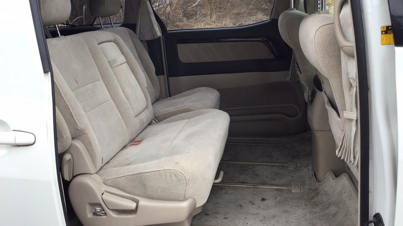 内装後方シート