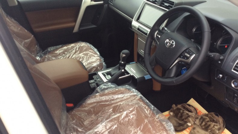 内装前方シート