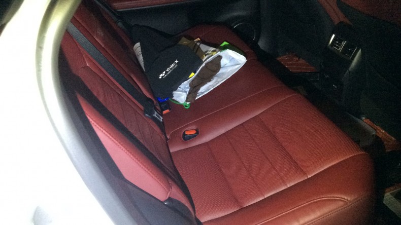 内装後方シート