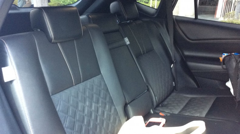 内装後方シート