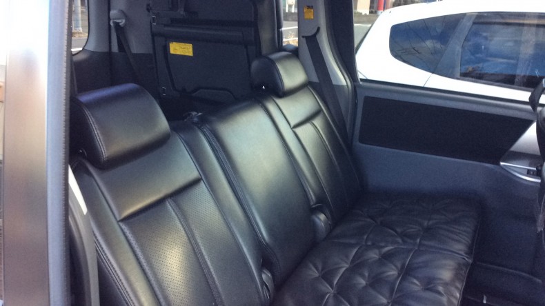 内装後方シート