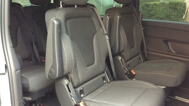 内装後方シート