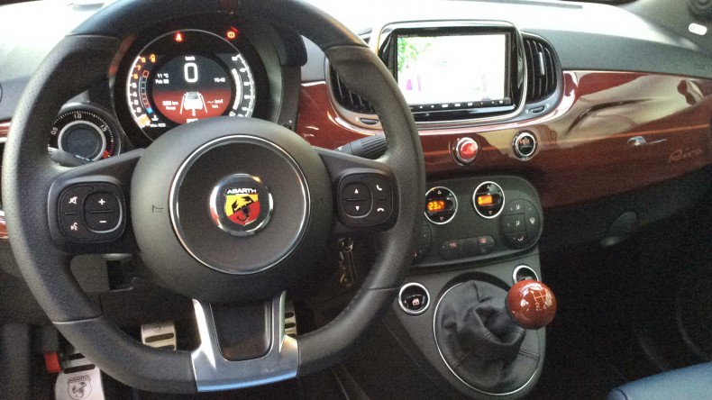 内装インパネ全体