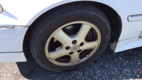 タイヤホイール前