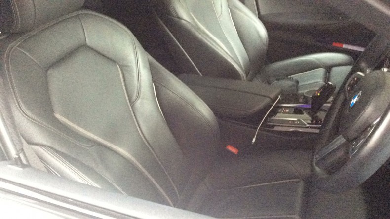 内装前方シート