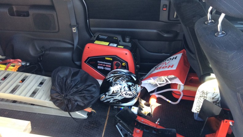 内装後方シート