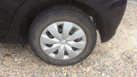 タイヤホイール前