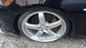 タイヤホイール前