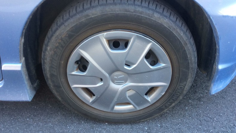 タイヤホイール前