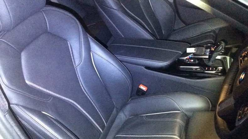 内装前方シート