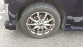 タイヤホイール前