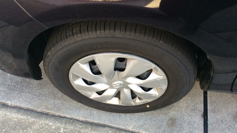 タイヤホイール前