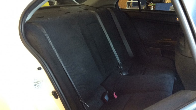 内装後方シート