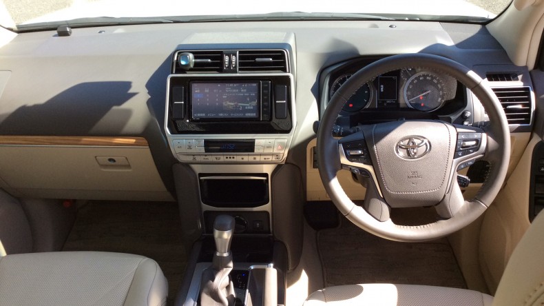 内装インパネ全体