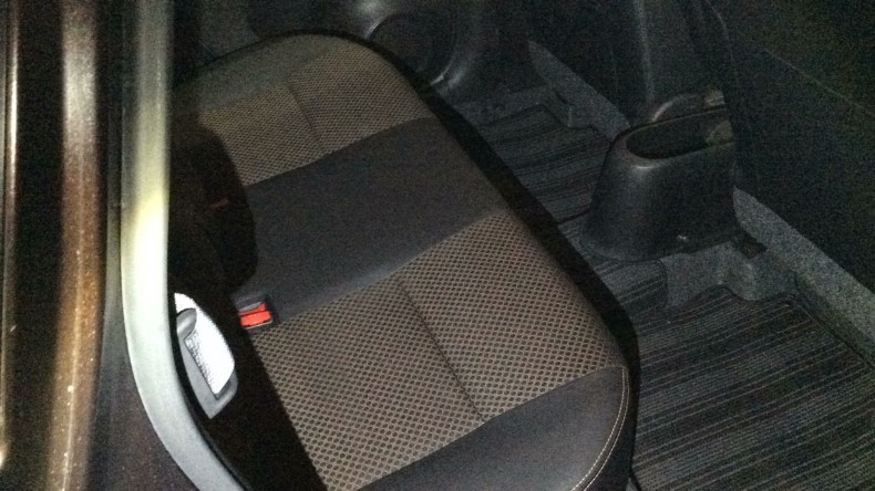 内装後方シート