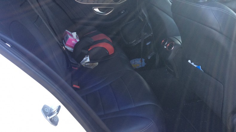 内装後方シート