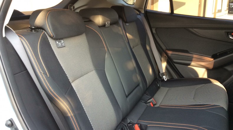 内装後方シート