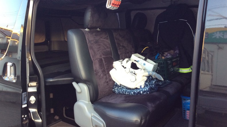 内装後方シート