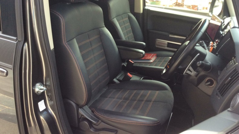 内装前方シート