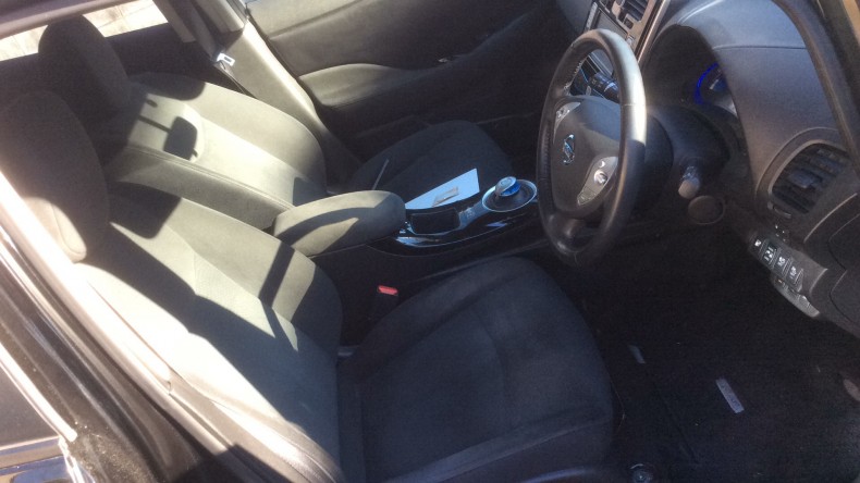 内装前方シート