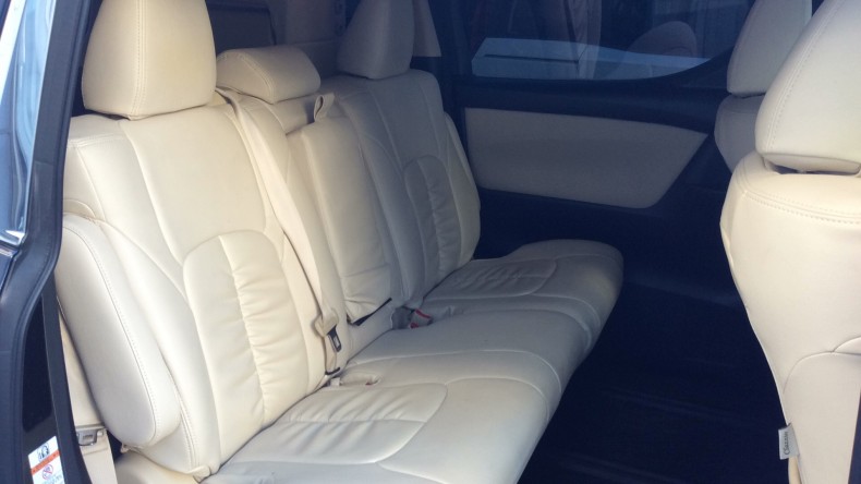 内装後方シート