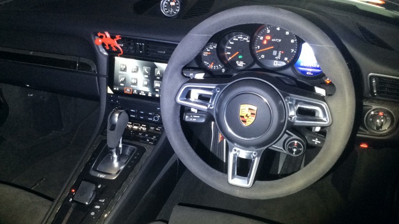 内装インパネ全体