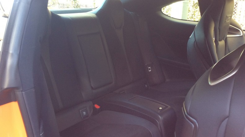 内装後方シート