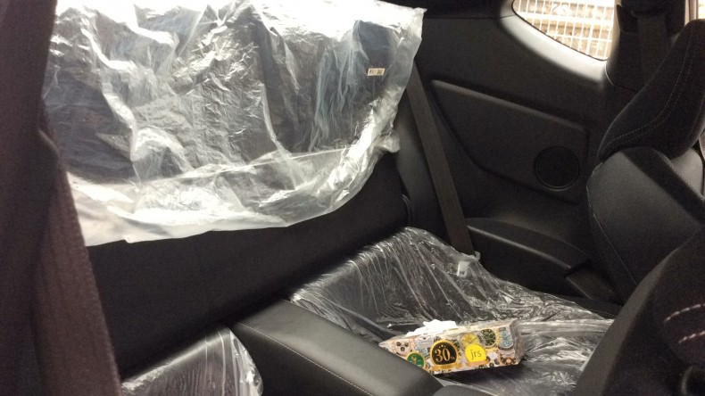 内装後方シート