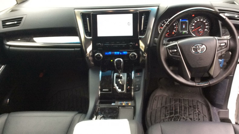 内装インパネ全体