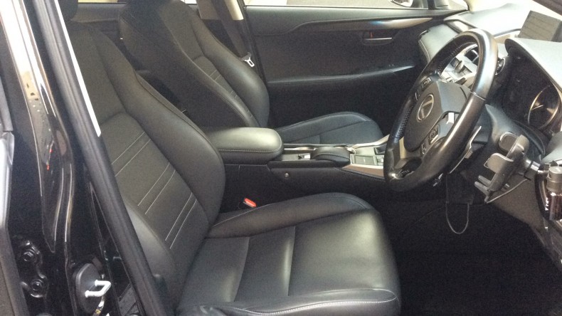 内装前方シート