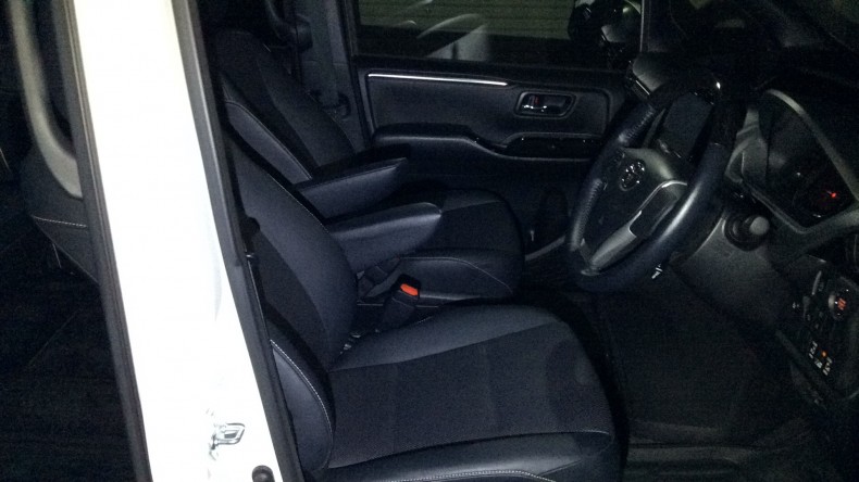 内装前方シート