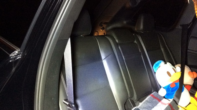 内装後方シート