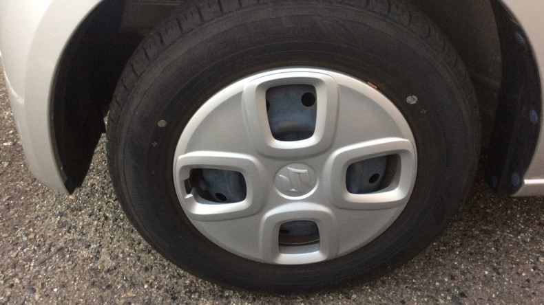 タイヤホイール前