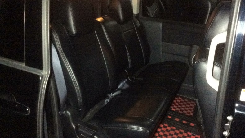 内装後方シート