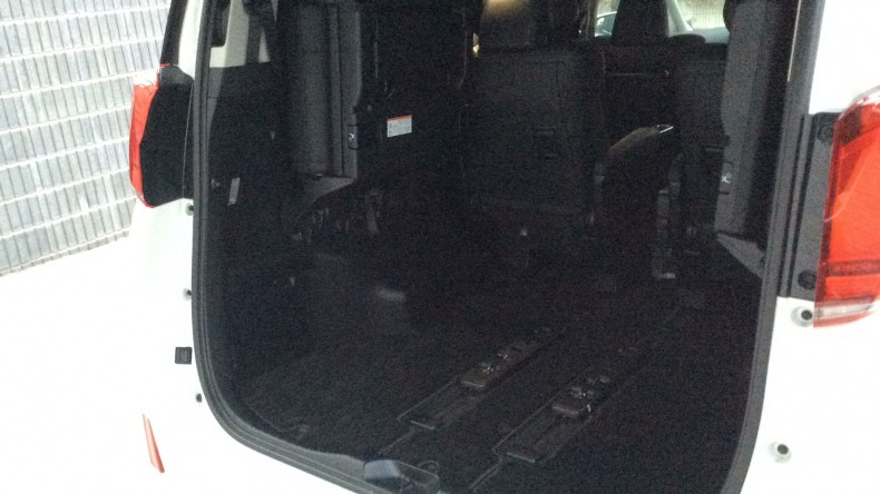 内装トランク