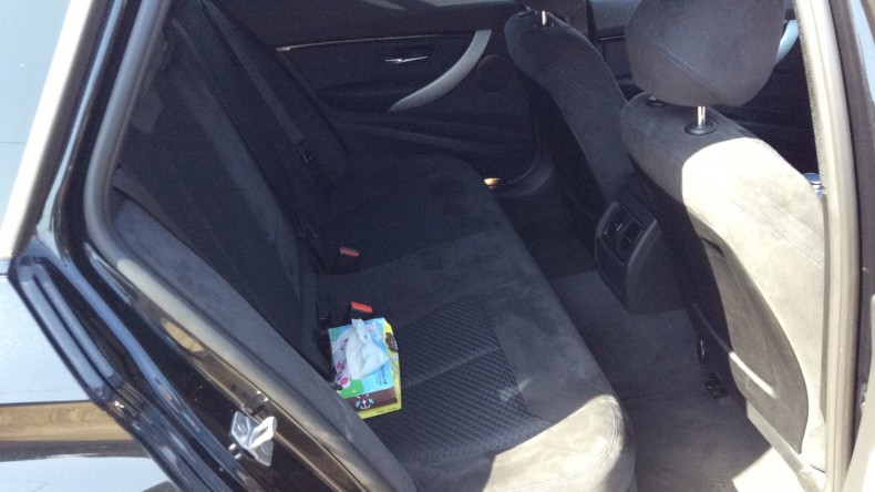 内装後方シート