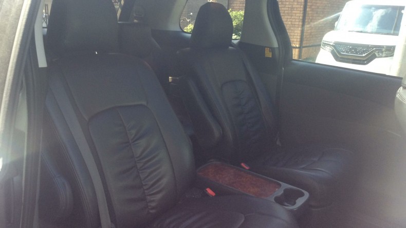 内装後方シート