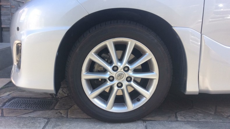 タイヤホイール前