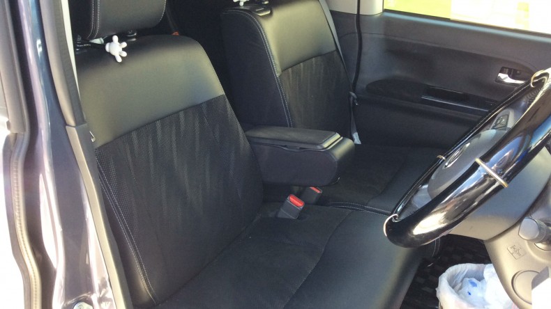 内装前方シート